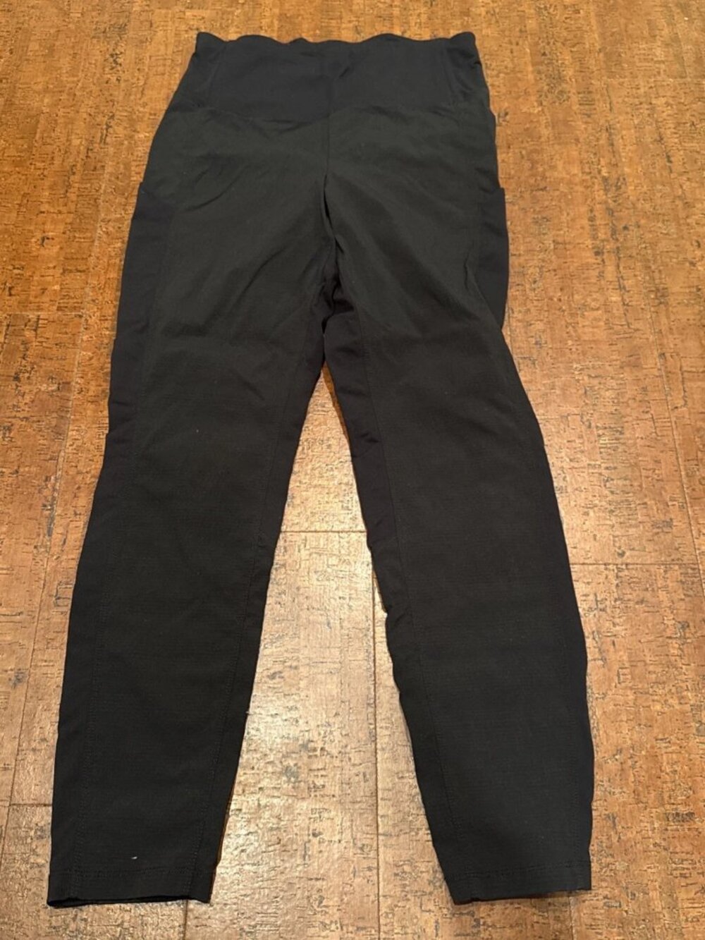 Athleta Women’s 4 Black Trekkie Hybrid Crop Tight Leggings